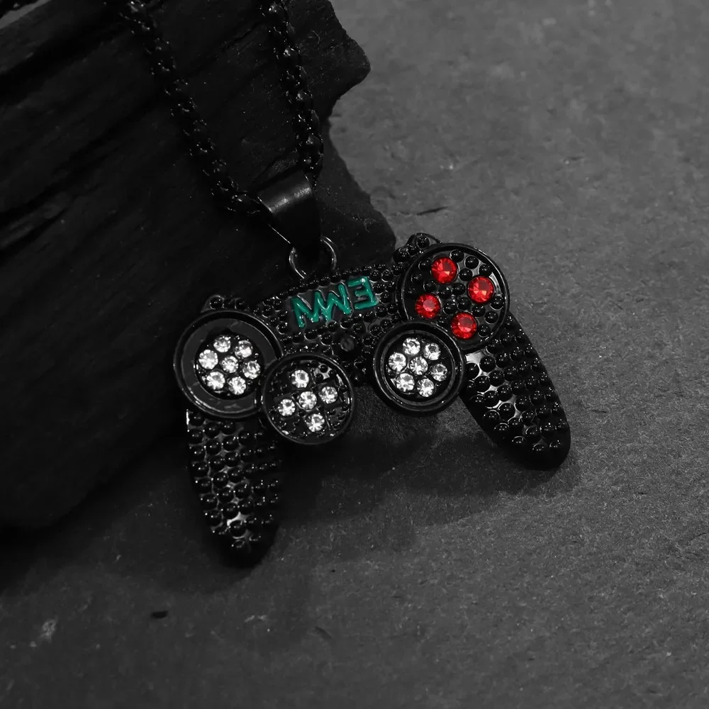 Collar con colgante de control - Gaming Accessories Ideas reseña y precio